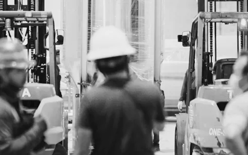 Поставка запасных частей: